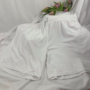 NWT White shorts athletic works 2XL 44-46